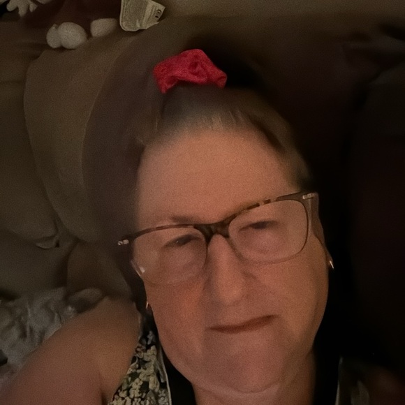 Meet your Posher, Jamie - Picture 1 of 2